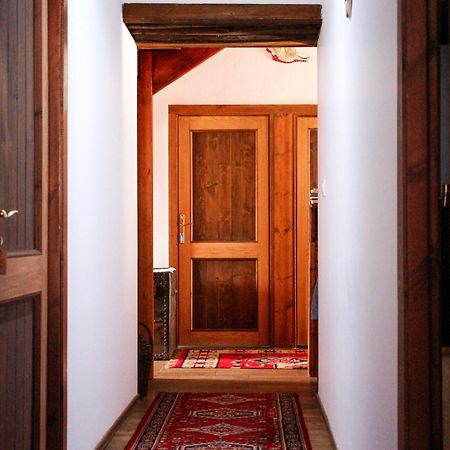 Silver Hill Guesthouse Гірокастра Екстер'єр фото